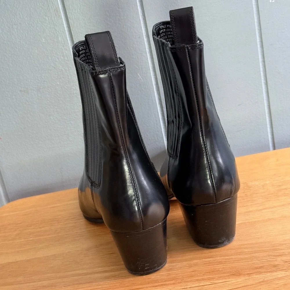 J Crew Piper Ankle Boot 9.5 Shiny Black Leather Western Chelsea Almond Toe BT886
